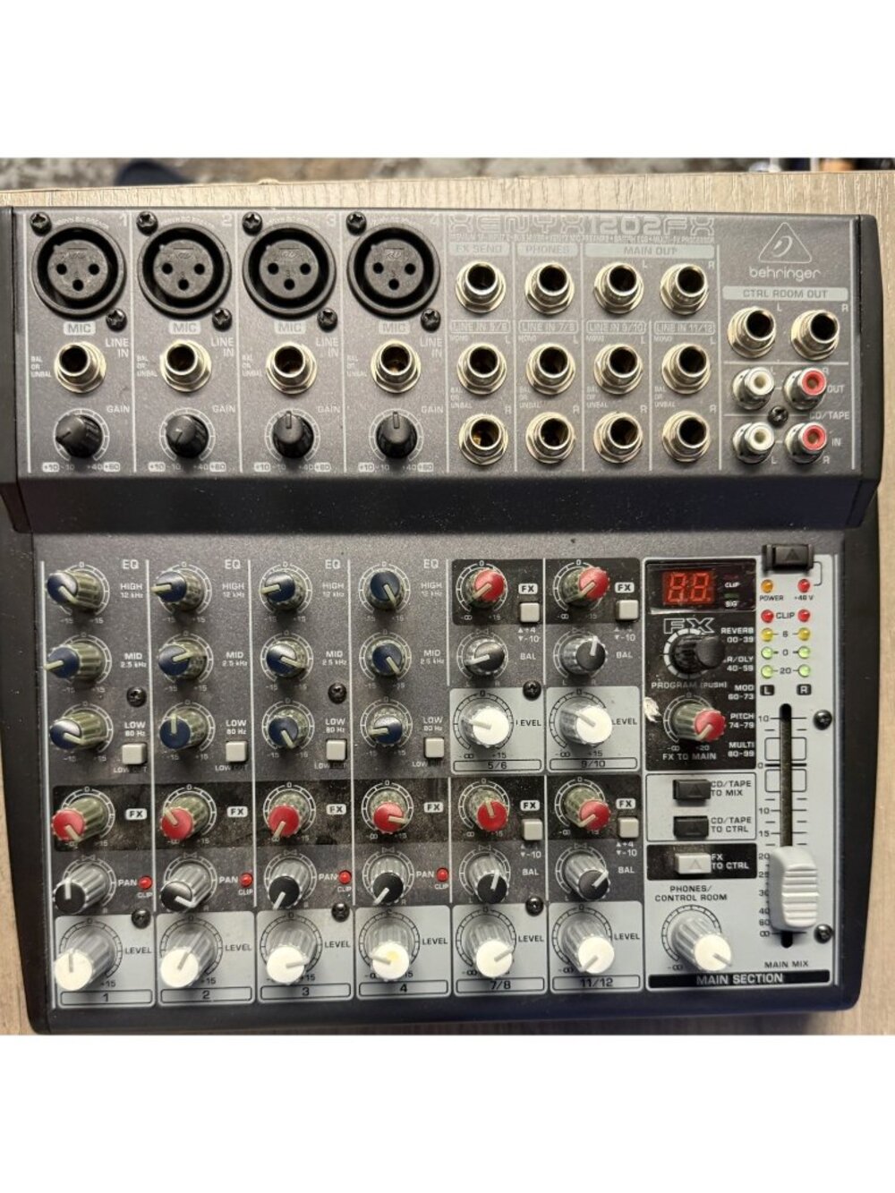 XENYX 1204USB Premium 12-Input 2/2-Bus Mixer Very Good Condition No Power Cable